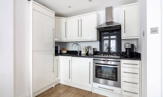 Westminster Apartment | Chic 1BR Close to Buckingham Palace