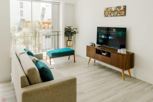 Santa Cruz Apartment | Chic 2BR Balcony & City View