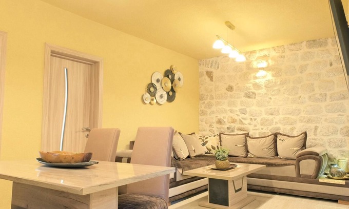 Kotor Apartment | Chic and Elegant Flat Near Beach in Montenegro