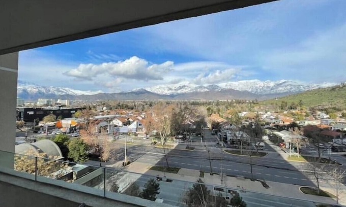 Apoquindo Apartment | Chic Andes-Mountains-View Apartment 1BR +1 Office +2 Bath Rooms