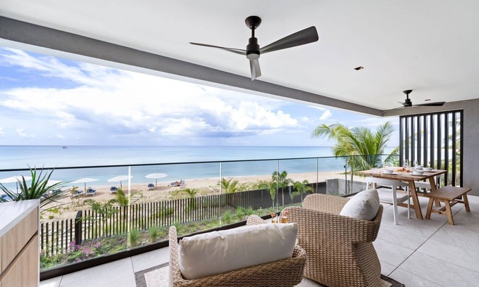 Brighton Apartment | Chic New Luxury Beachfront Condo - Allure 204