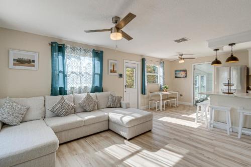 Gulf Cove House | Chic Port Charlotte Home about 9 Mi to Englewood Beach