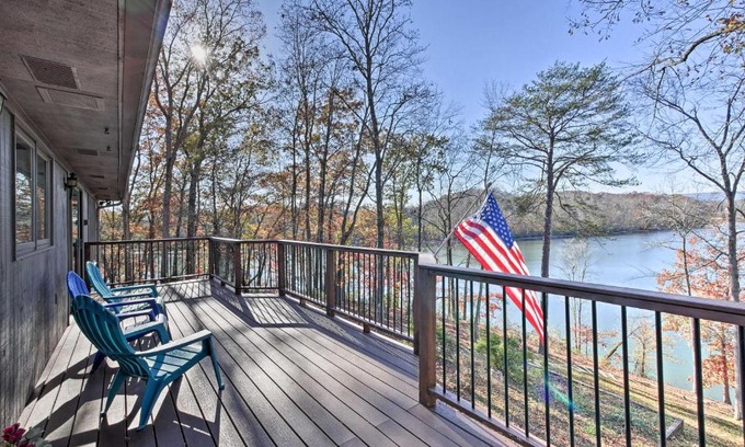Dayton House | Chickamauga Lake Vacation Rental with Boat Dock!