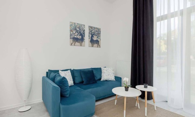 West Pomeranian Voivodeship Apartment | Chmielewskiego 24 | Contemporary Studio | WiFi