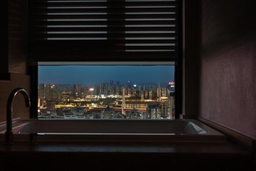 Yuzhong Hotel | Chongqing Fangwujian Garden Hotel