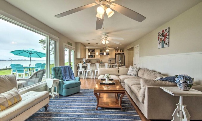 Cambridge House | Choptank River Beach Home with Pier in Cambridge!