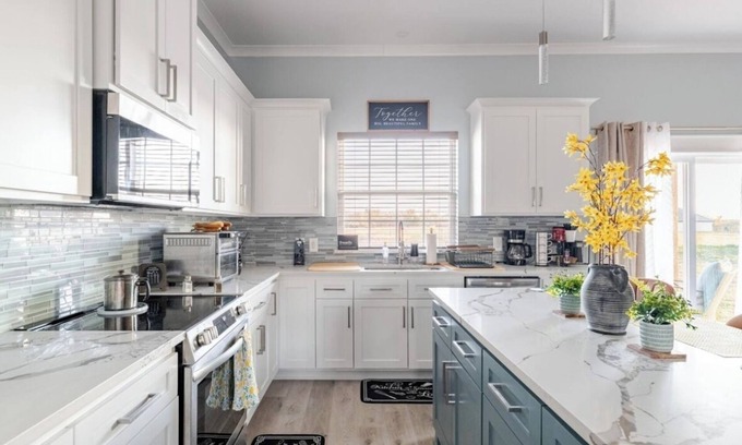 Emory House | Christian & Charming 2-bedroom house with fitness room in Emory