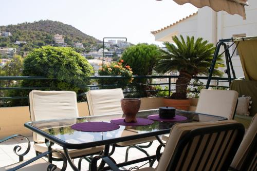 Saronida Apartment | Christinas home A place to go to