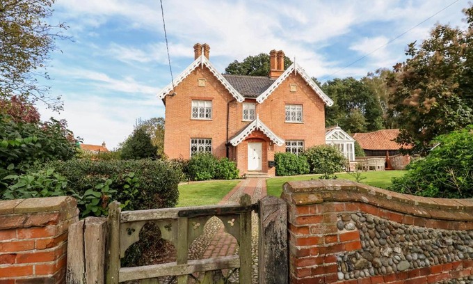 Dunwich House | Church Farm, Dunwich