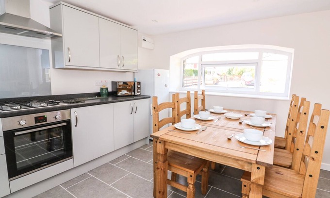 Newport Cottage | Cilgwyn Bach