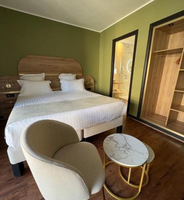 Le Puy-en-Velay Hotel | Cit'hôtel Le Chris'tel hôtel et restaurant