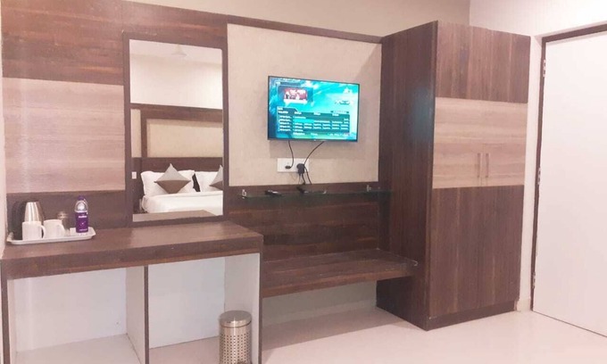 Manapakkam Hotel | Citi Luxe