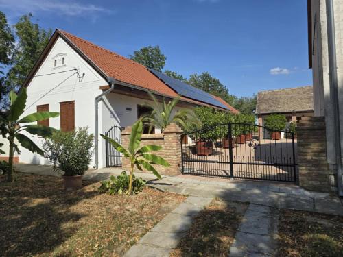 Palkonya House | CitrusLiget Vendégház