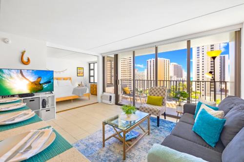 Waikiki Apartment | City & Ocean View Near Waikiki Beach with Parking