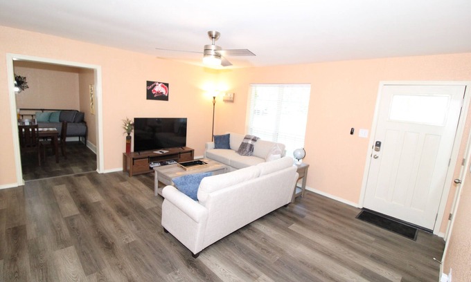 Claremore House | Claremore Whole House - Just Fully Remodeled - Dogs Allowed - No Checkout Chores