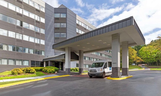 Pumphrey Hotel | Clarion Hotel & Suites BWI Airport North