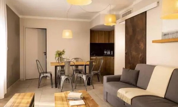 Claouey Apartment | Classic Lodge 2 Bedrooms 4 People