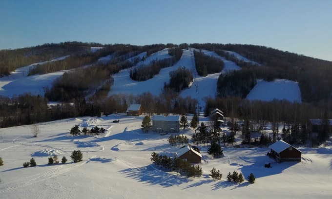 Wakefield Condo | Clean, Comfortable and Quiet Condo at the base of Jackson Creek Summit