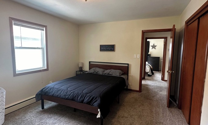 Bismarck Apartment | Clean & Cozy Spacious Apartment