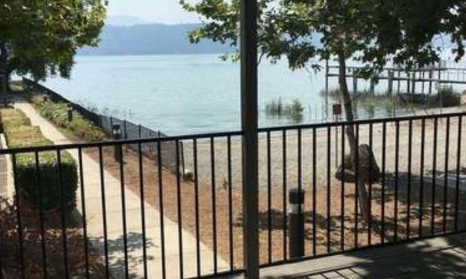 Clearlake Park Apartment | Clear Lake Cottages & Marina
