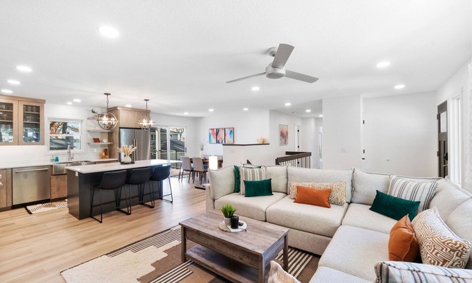 Clear Lake House | Clear Lake Escape