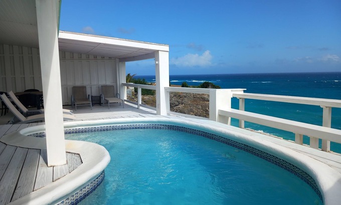 Ocean City House | Cliffside house with stunning sea view w/private pool 10 min walk to the beach!