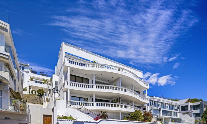 Clifton Apartment | Clifton YOLO Spaces – Clifton Beachfront Apartments