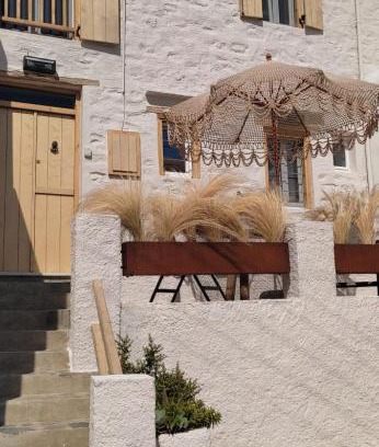 Ano Siros Apartment | ClockWise Earthy Vibe House in Apano Chora