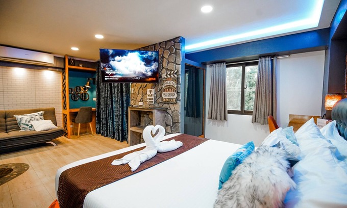 Mactan Export Processing Zone Apartment | CLOCKWORKORANGE Luxury Suites