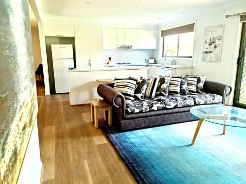 Surfside House | Close to beach and Mangrove walk