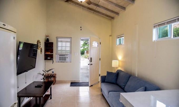 Saint John Parish Cottage | close to the city, supermarkets, beaches & views of the city when you're outside