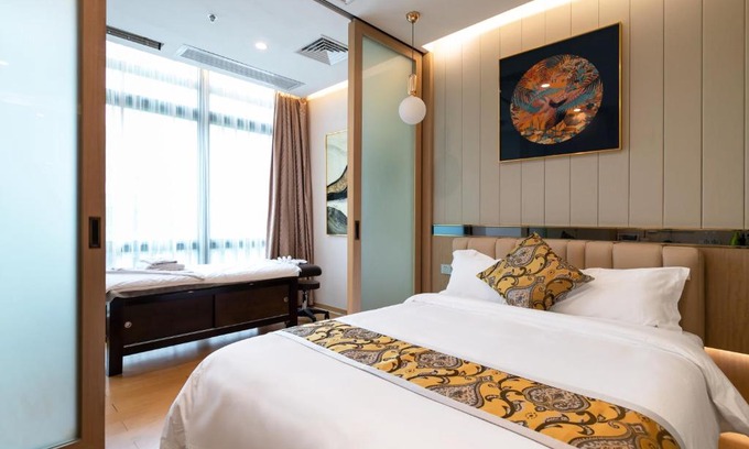 Baiyun Apartment | Cloud Land Apartment 翡翠华庭