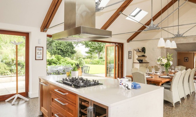 Newborough Cottage | Clynnog House