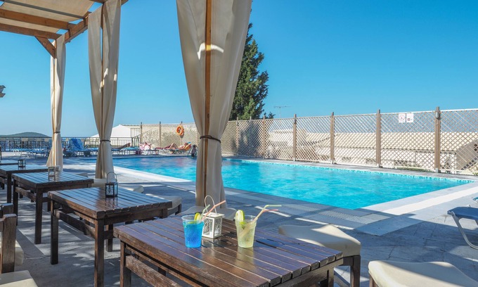 Lakones Hotel | CNic Paleo ArtNouveau - Adults Only