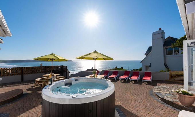 Mortehoe House | Coast View - 5 bedrooms with hot tub & sea views