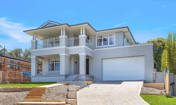 Killcare Heights House | 'Coastal Ambience' by Accom Holidays