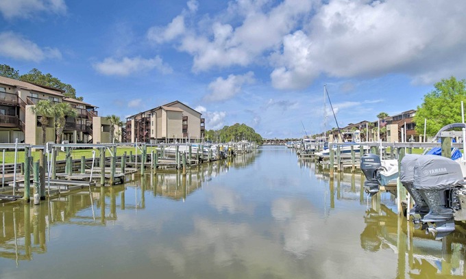 Gulf Shores Condo | Coastal Condo w/2 Pools + Mobile Bay Views!