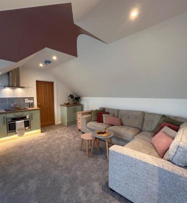 Breeogue Apartment | Coastal Escape with Ocean and mountain views