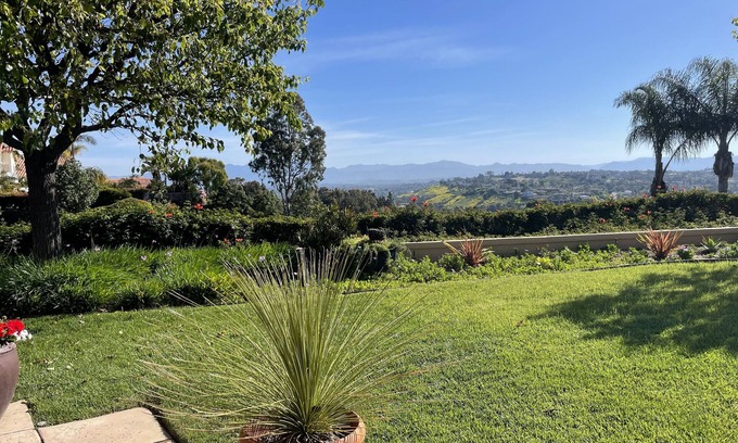 Laguna Niguel House | Coastal Getaway