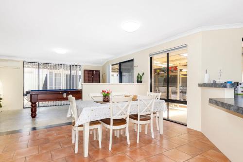Geographe House | Coastal Haven on Ostia - Geographe