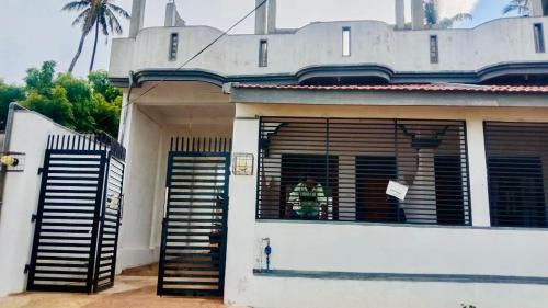 Pottuvil House | Coastal Heaven