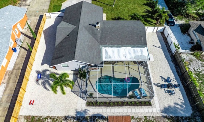 Belair Bayou House | Coastal Home 10 min to the Beach