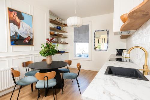 Bangor Apartment | Coastal Location - Sleeps 6 & Pet Friendly