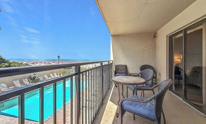 Belle Vista Condo | Coastal Oasis | Beachfront & Prime Spot