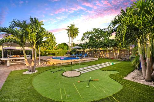 South Lake Villa | Coastal Paradise - 4 Bedrooms, Minigolf, Heated Pool, Game Room, BBQ