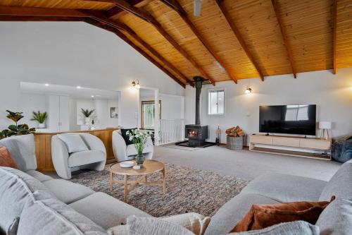 Dover House | Coastal Retreat