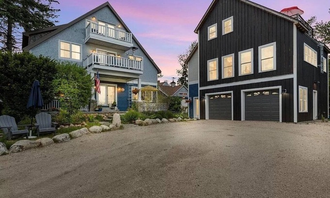 Castine House | Coastal Villa for Family Retreats & Reunions