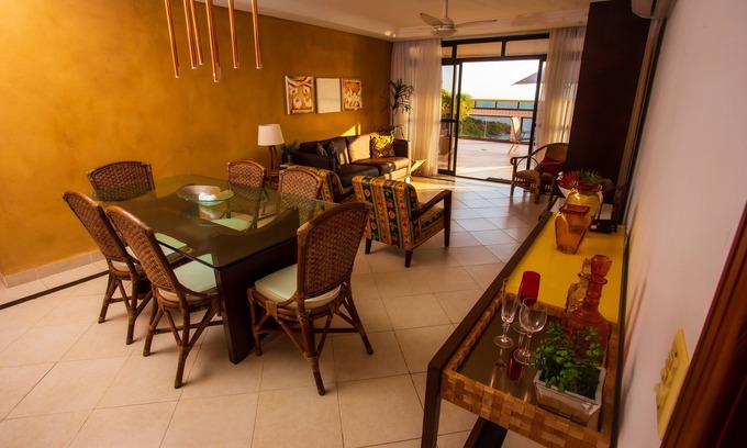 Praia do Morro Apartment | Cobertura Linear no canto nobre da Praia em frente ao Morro da Pescaria 4Quartos