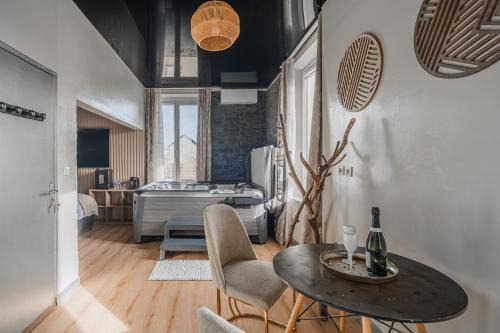 Charavines Apartment | Cocoon du Lac Charavines jacuzzi-wifi-parking