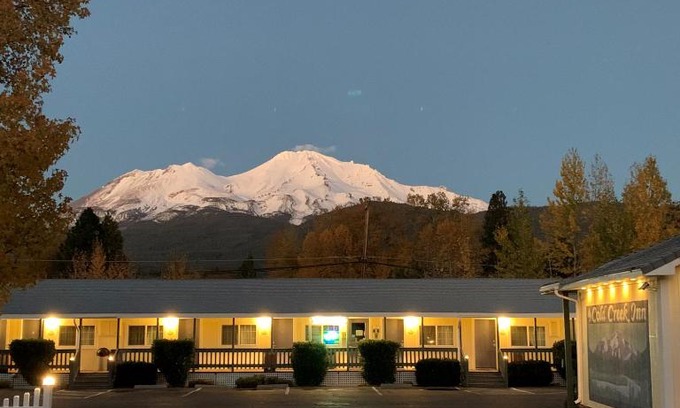 Mount Shasta Hotel | Cold Creek Inn